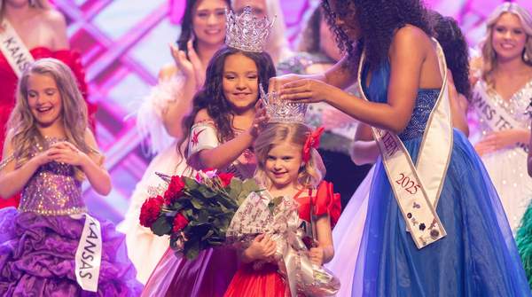 US American Miss: A National Scholarship Pageant Celebrating Confidence, Individuality, and Growth